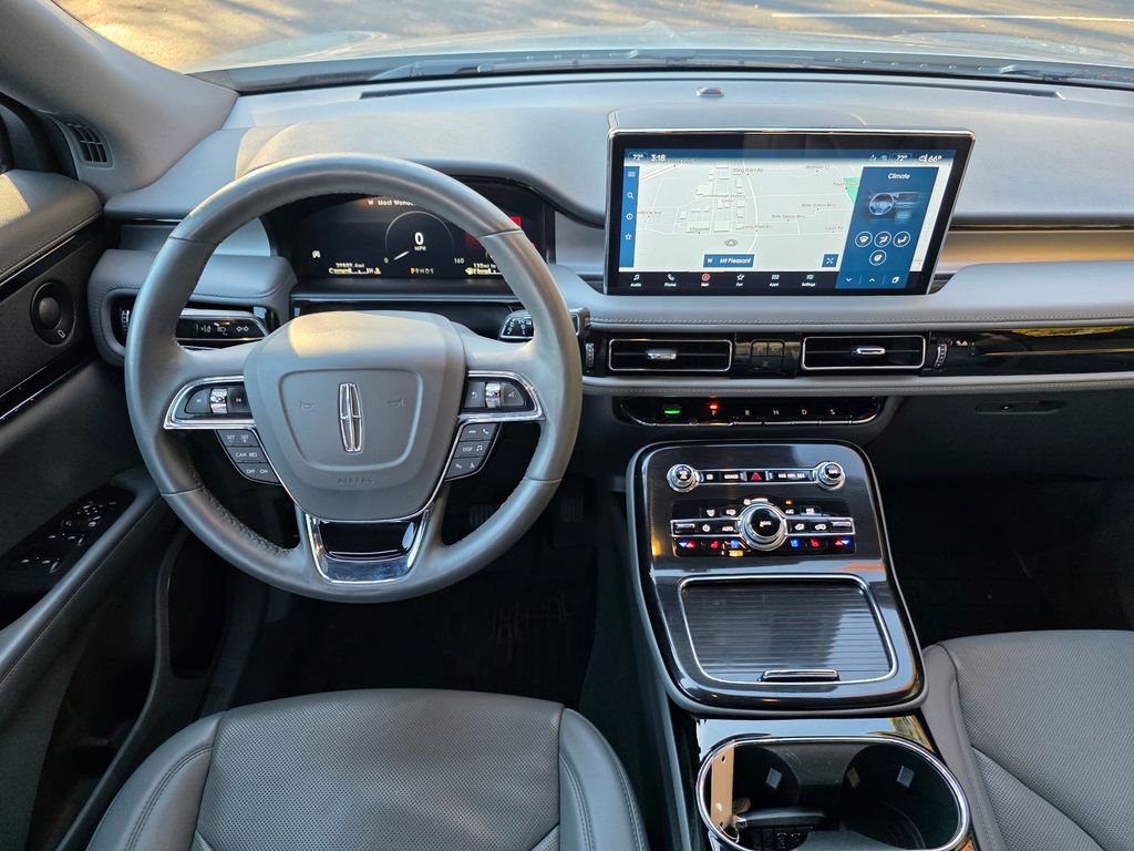 Used 2022 Lincoln Nautilus Reserve w/ Luxury Package image 25