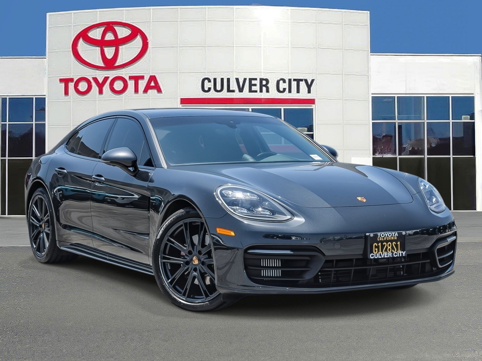 Used 2022 Porsche Panamera Platinum Edition