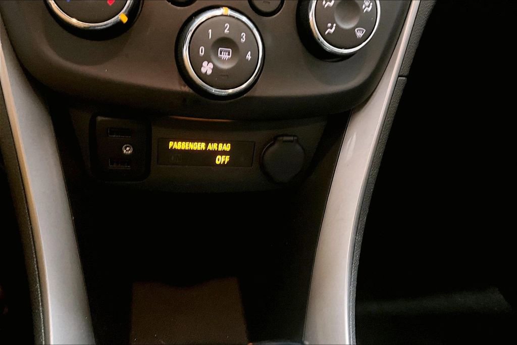 Used 2019 Chevrolet Trax LT w/ LT Convenience Package image 15