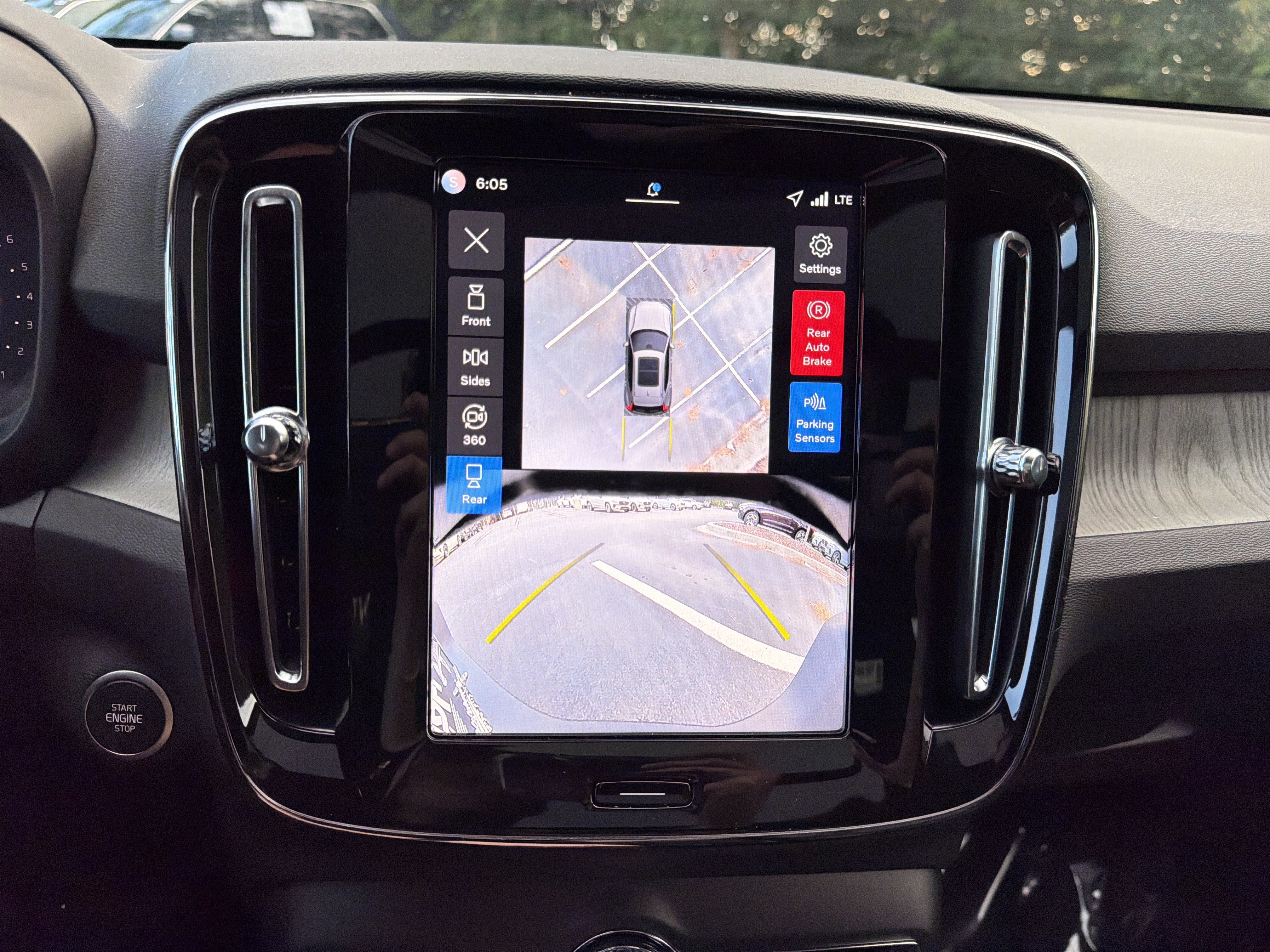 Certified 2026 Volvo XC40 B5 Plus AWD/4WD image 27