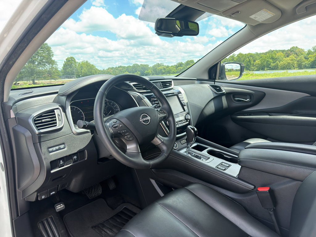 Certified 2024 Nissan Murano SV w/ SV Midnight Edition Package FWD image 10
