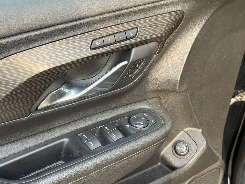 Used 2020 GMC Terrain SLT w/ Preferred Package image 11