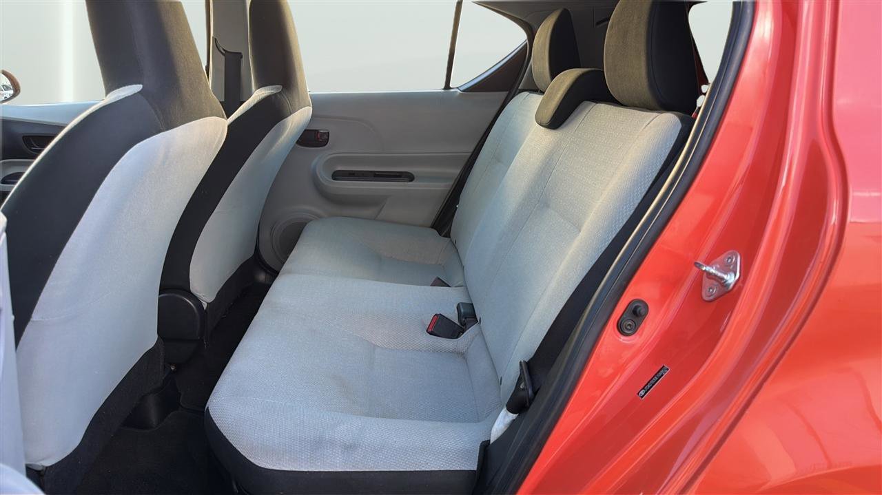 Used 2014 Toyota Prius C One image 19