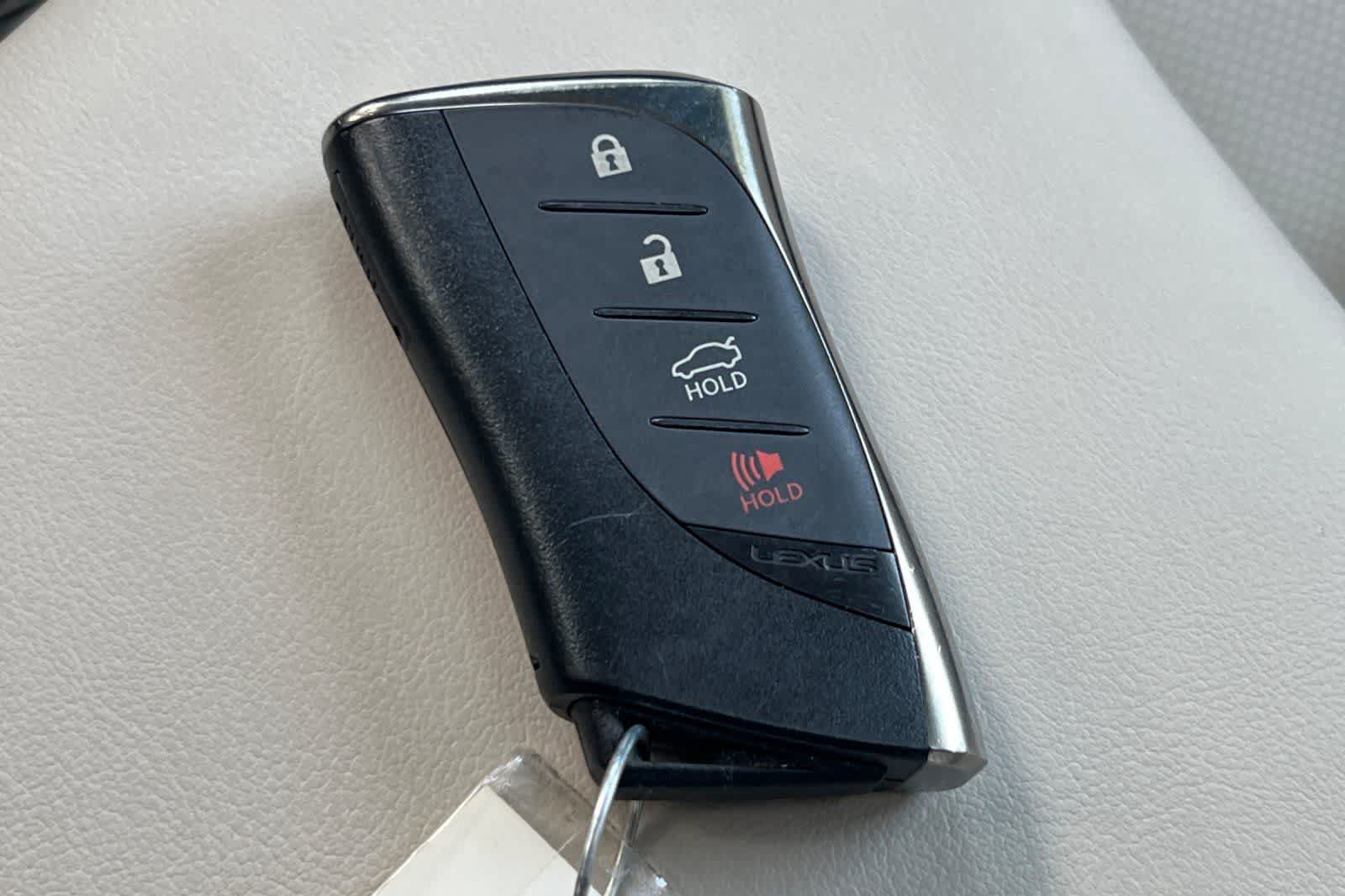 Used 2025 Lexus ES 300h w/ Premium Package FWD image 25