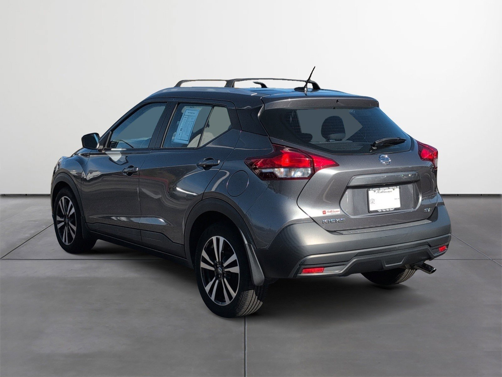 Used 2019 Nissan Kicks SV w/ Exterior Package image 4