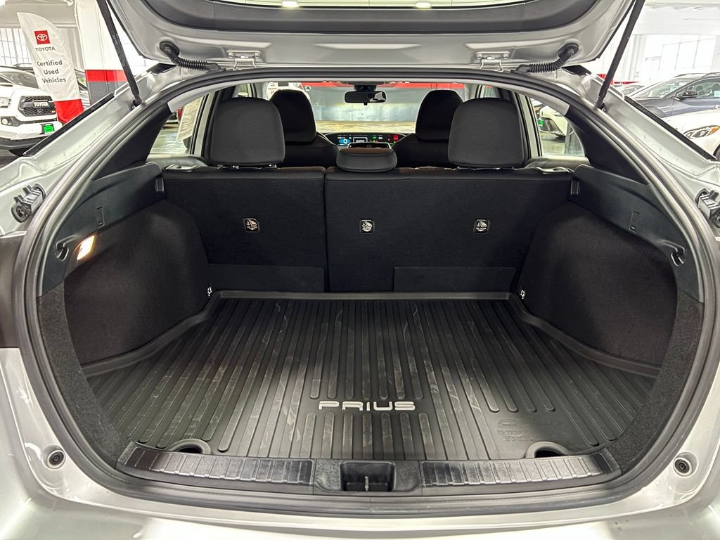 Certified 2022 Toyota Prius LE FWD image 36