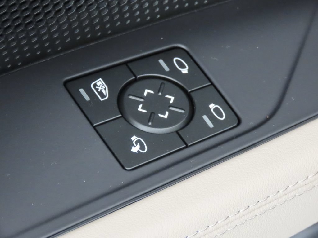New 2026 Porsche Cayenne Electric AWD/4WD image 40