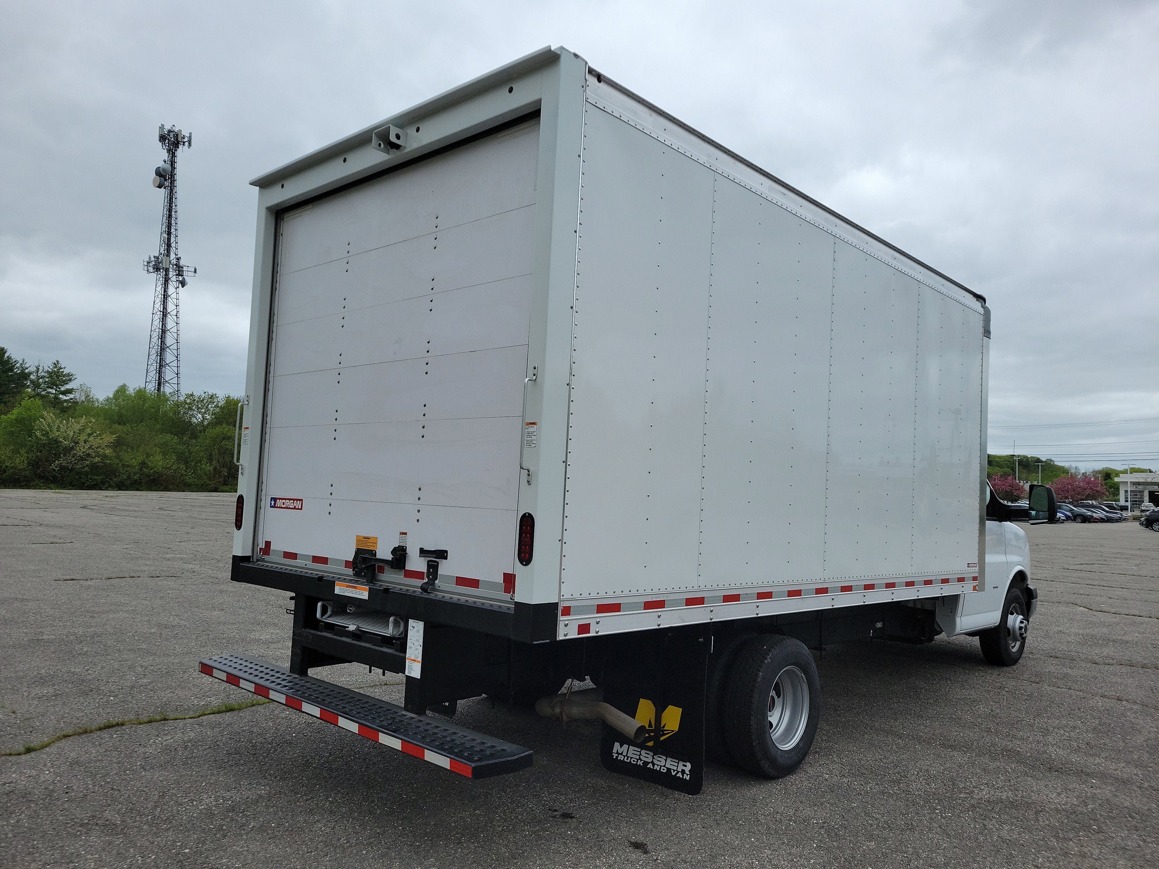 New 2025 GMC Savana 3500 Extended w/ Power Convenience Package RWD image 7
