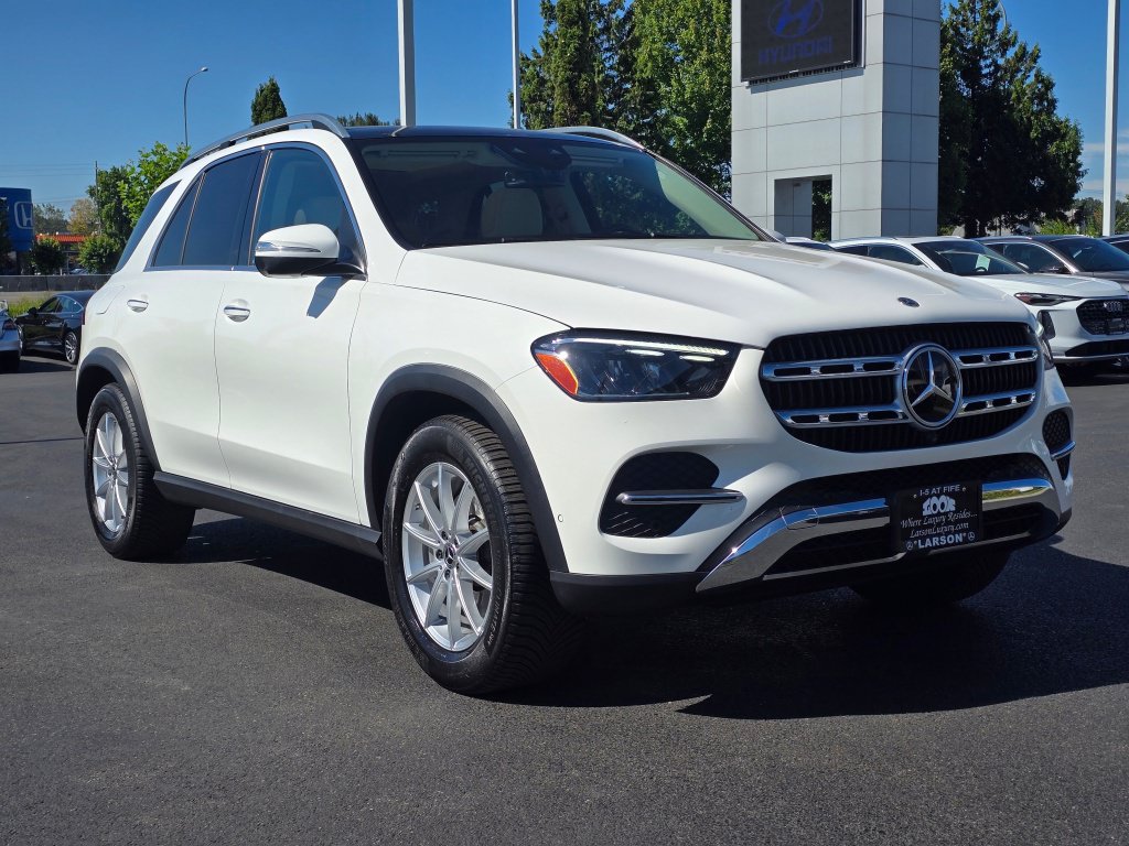 Used 2024 Mercedes-Benz GLE 350 4MATIC w/ Driver Assistance Package image 8