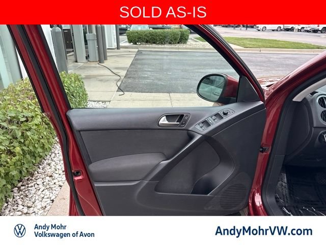 Used 2015 Volkswagen Tiguan S AWD/4WD image 12