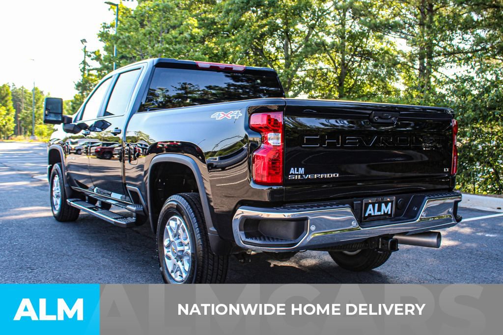 Used 2025 Chevrolet Silverado 3500 LT w/ Safety Package AWD/4WD image 4