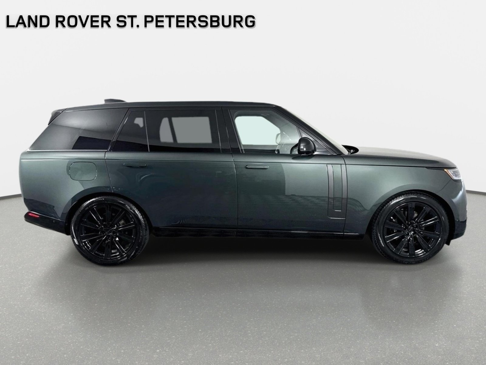 New 2026 Land Rover Range Rover Long Wheelbase SE AWD/4WD image 4