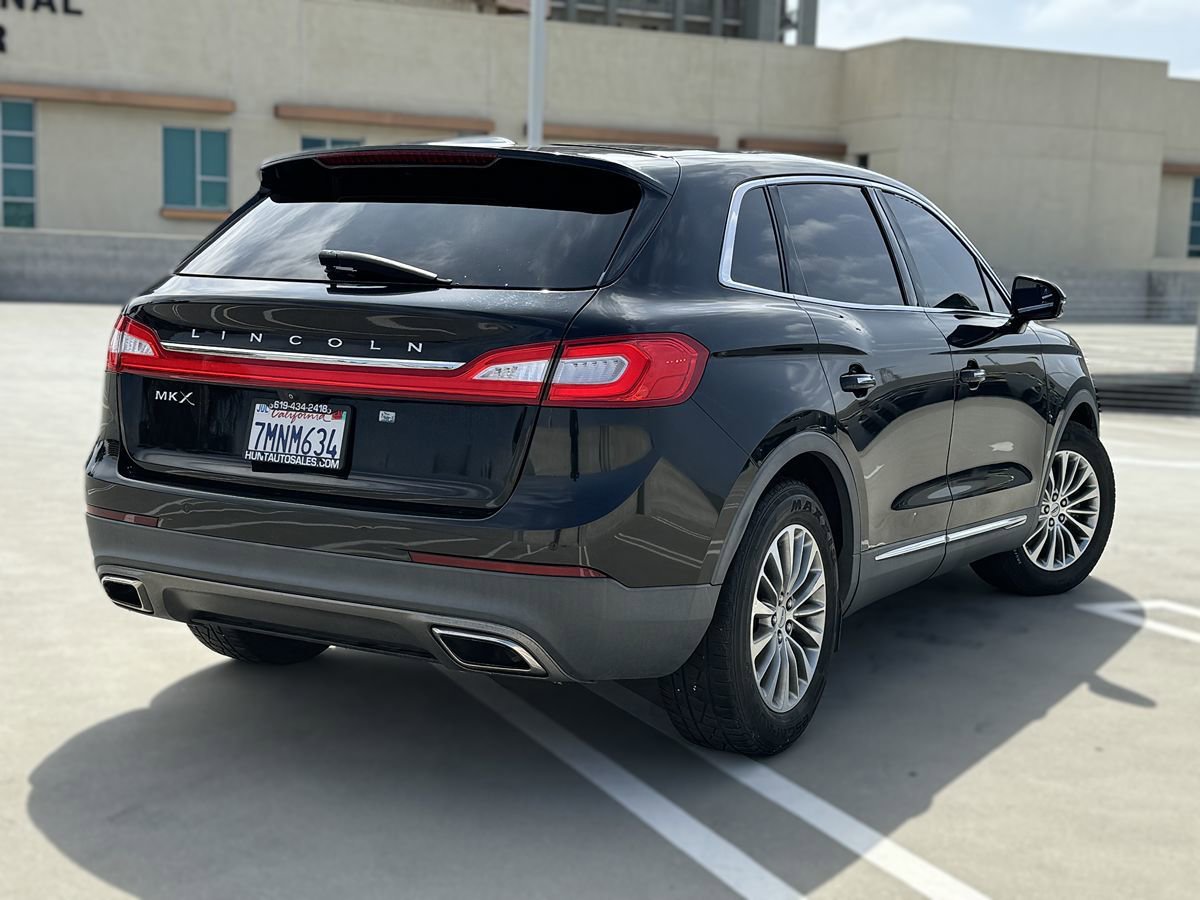 Used 2016 Lincoln MKX Select FWD image 17