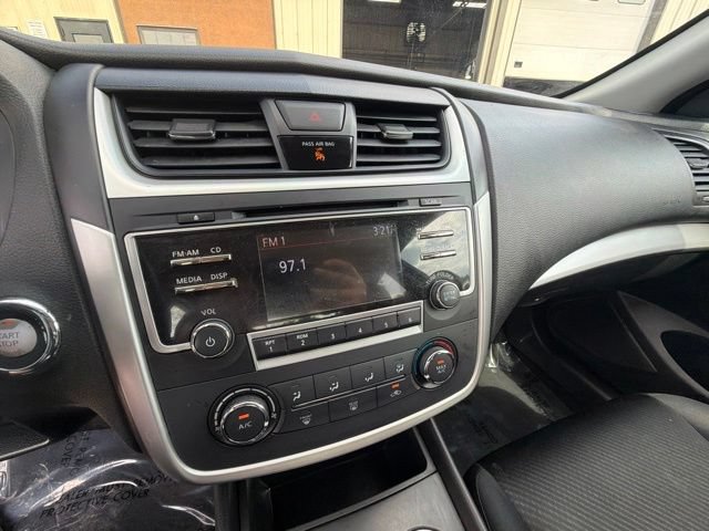 Used 2017 Nissan Altima 2.5 SR FWD image 19
