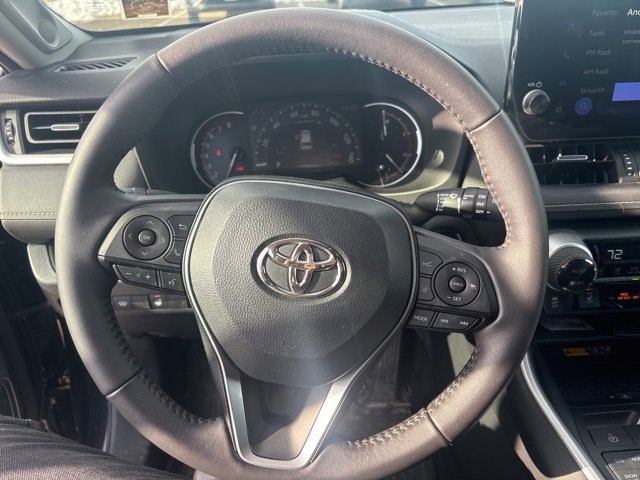 Used 2023 Toyota RAV4 XLE Premium image 6