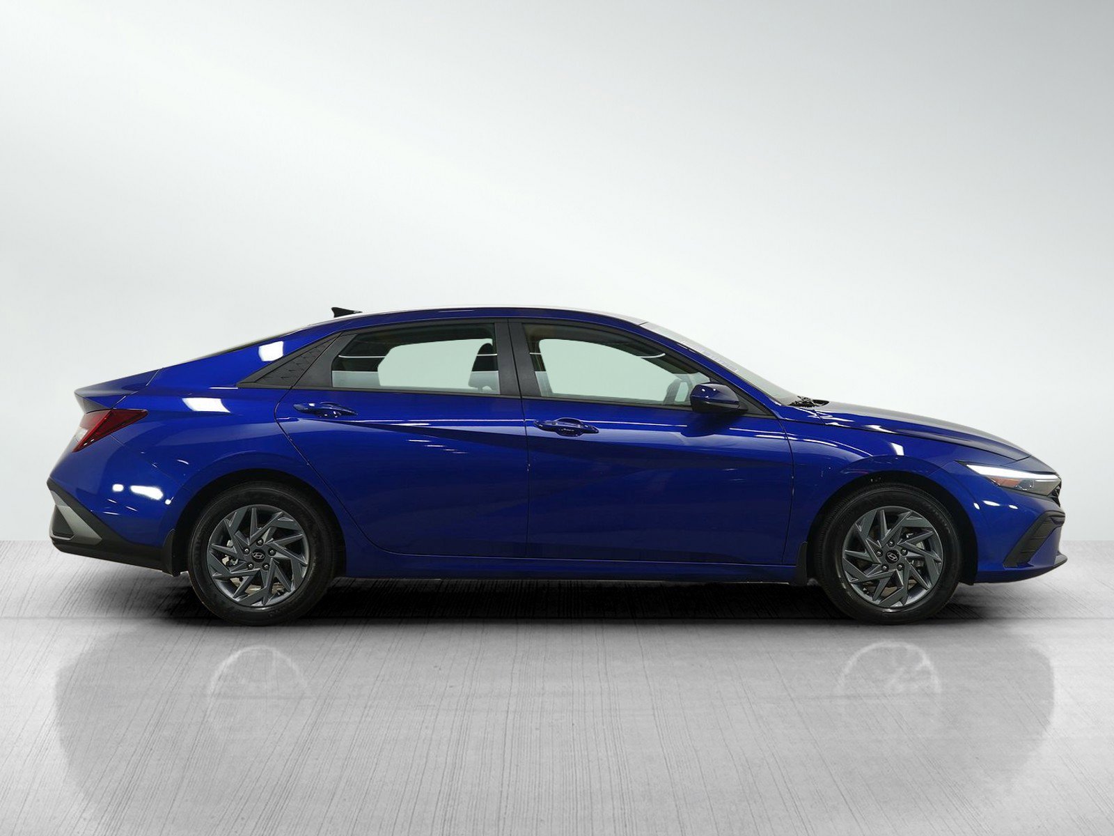 Certified 2025 Hyundai Elantra Blue image 6