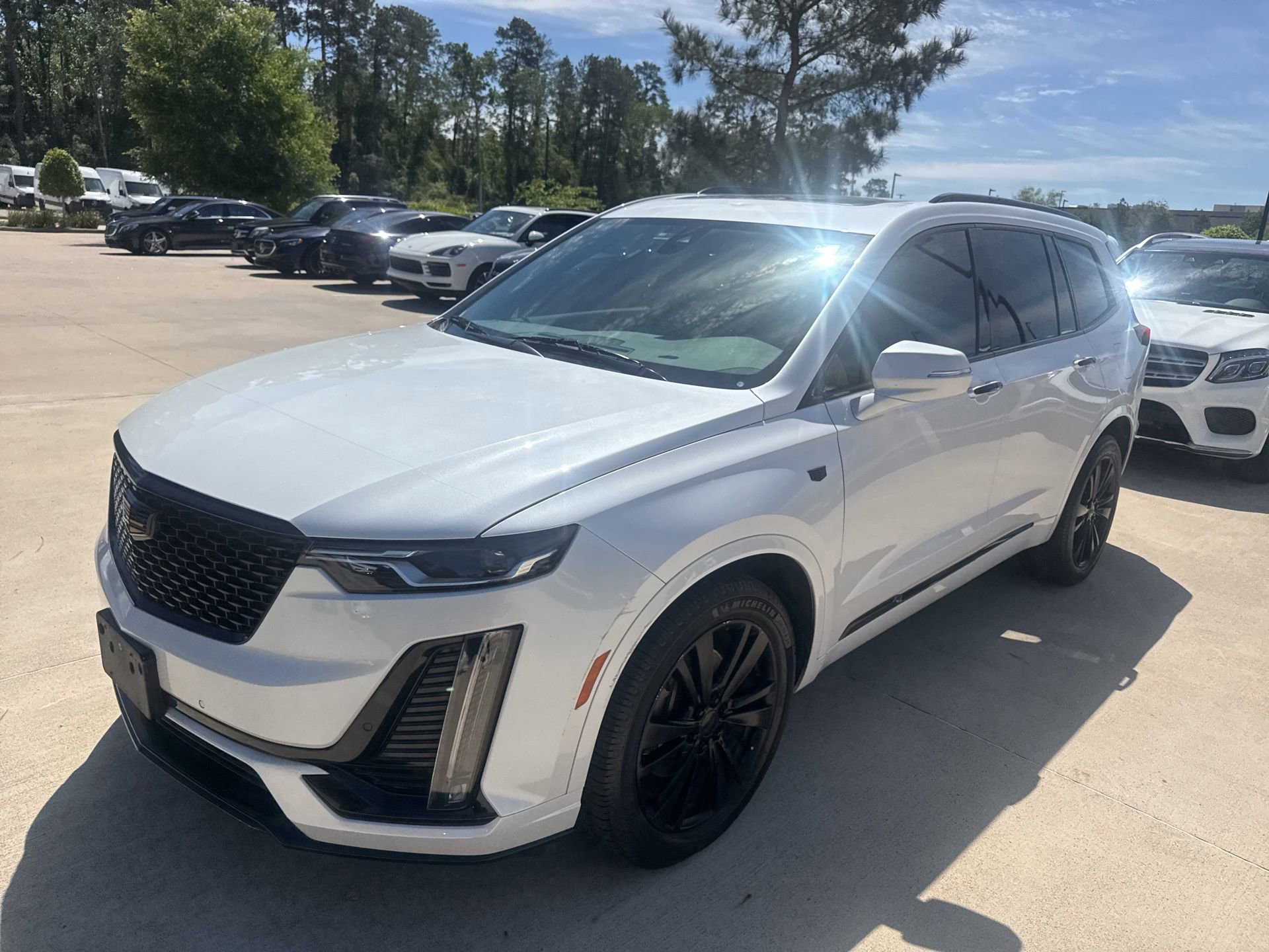 Used 2020 Cadillac XT6 Premium Luxury w/ LPO, Floor Liner Package image 8