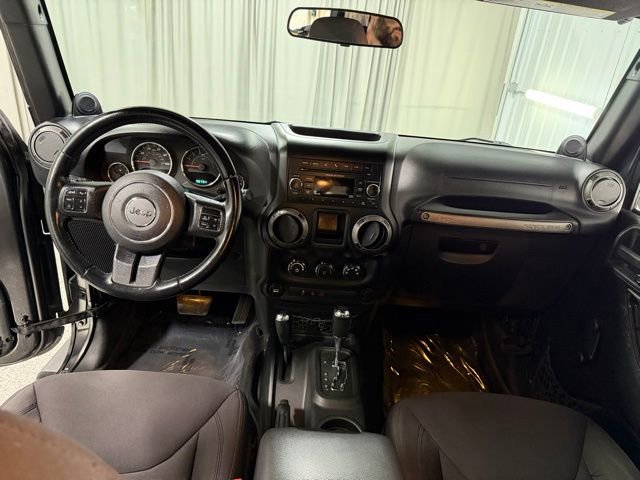 Used 2014 Jeep Wrangler Unlimited Sport w/ Connectivity Group image 12