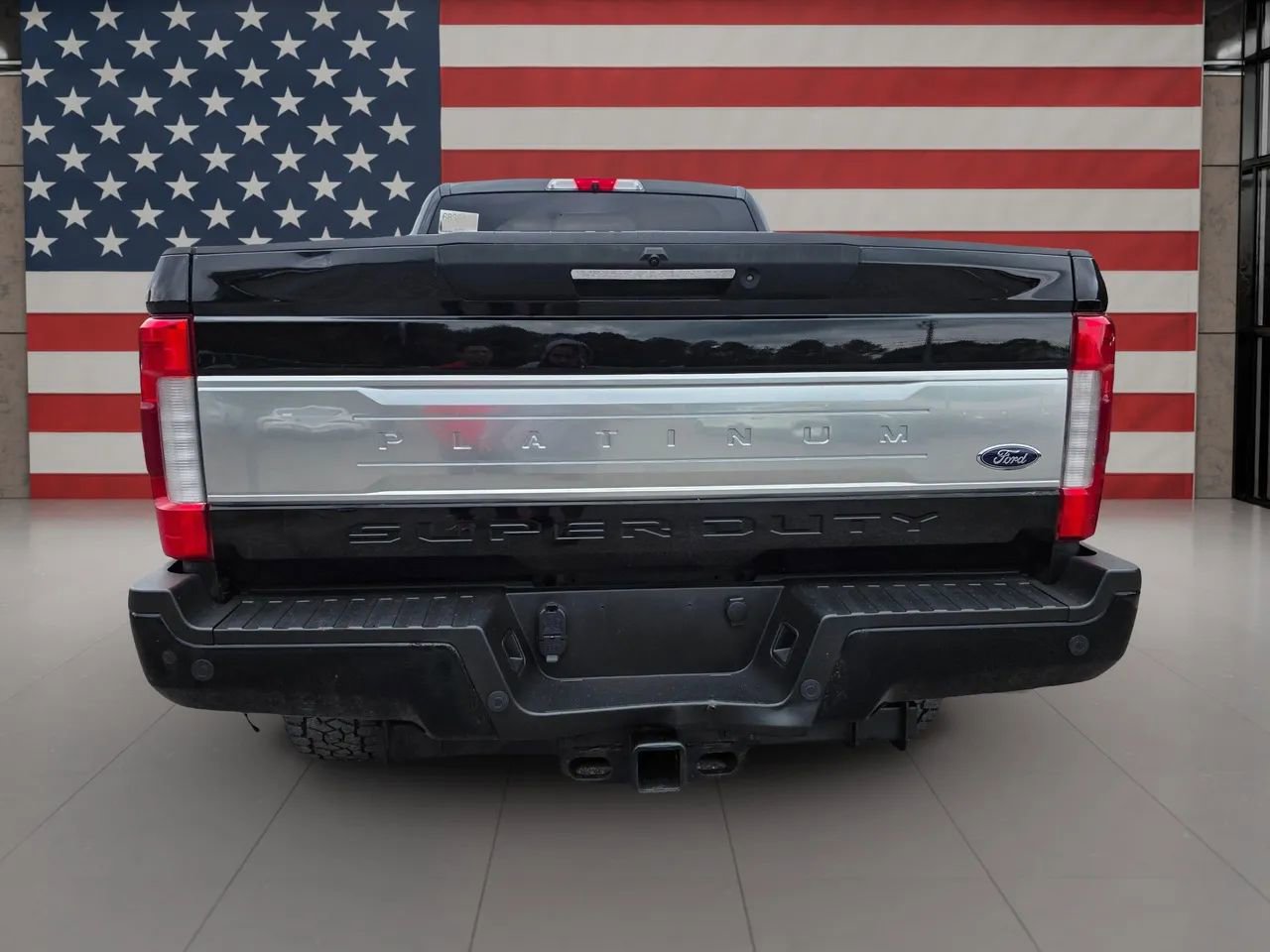 Used 2017 Ford F350 Platinum w/ Platinum Ultimate Package image 5