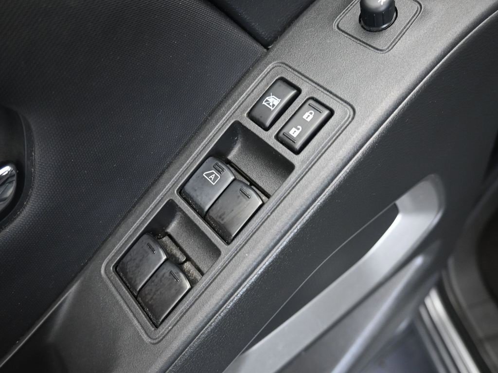 Used 2022 Nissan Frontier SV image 6