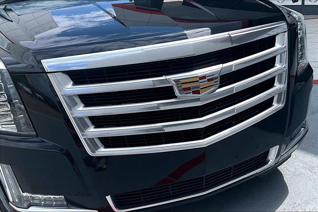 Used 2019 Cadillac Escalade Luxury image 33