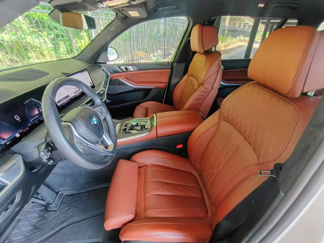 Used 2024 BMW X7 xDrive40i w/ Executive Package AWD/4WD image 32