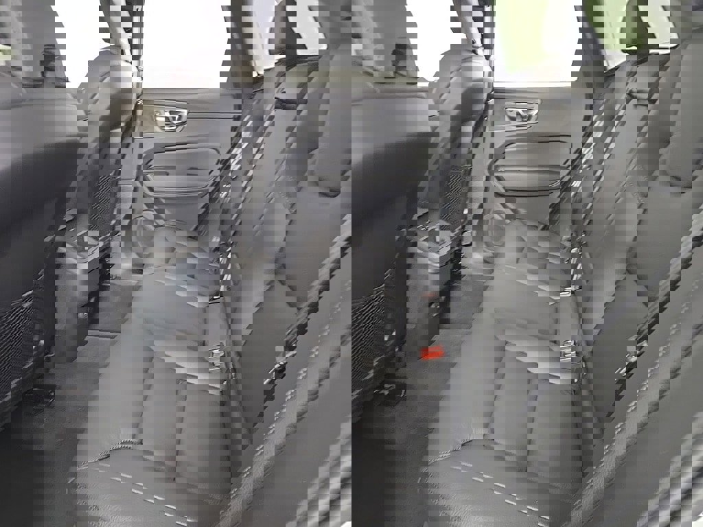 New 2025 Volvo XC60 B5 Plus w/ Protection Package Premier image 18