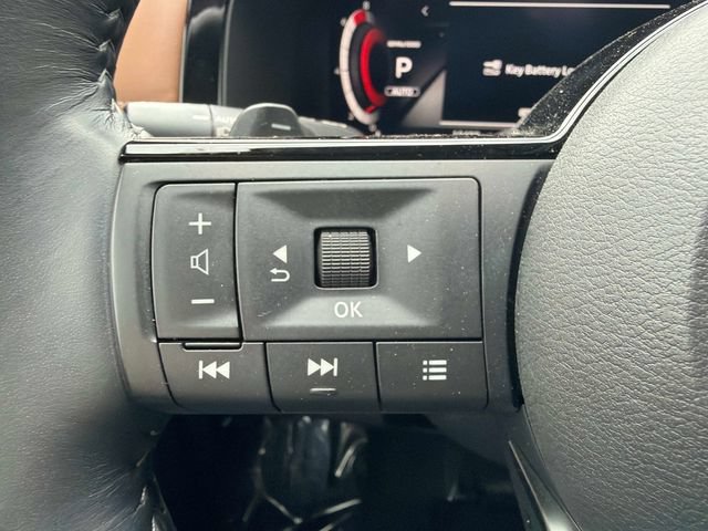 Used 2023 Nissan Pathfinder Platinum AWD/4WD image 27