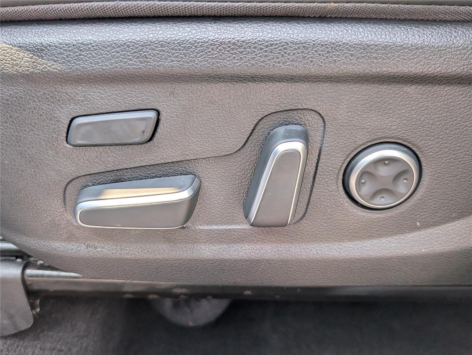 Used 2023 Hyundai Santa Fe Calligraphy AWD/4WD image 23