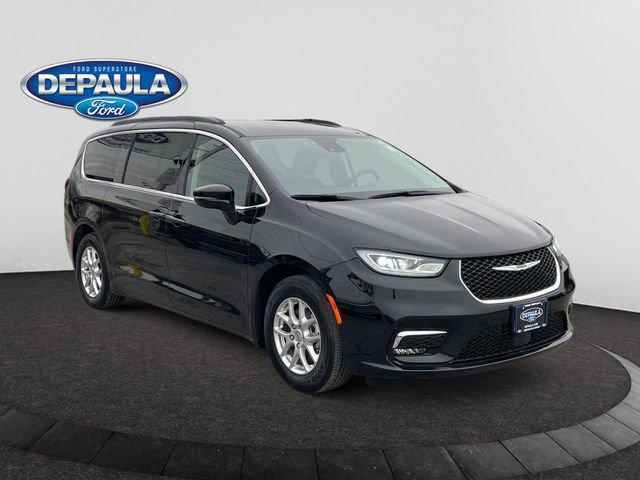 Used 2022 Chrysler Pacifica Touring-L image 9