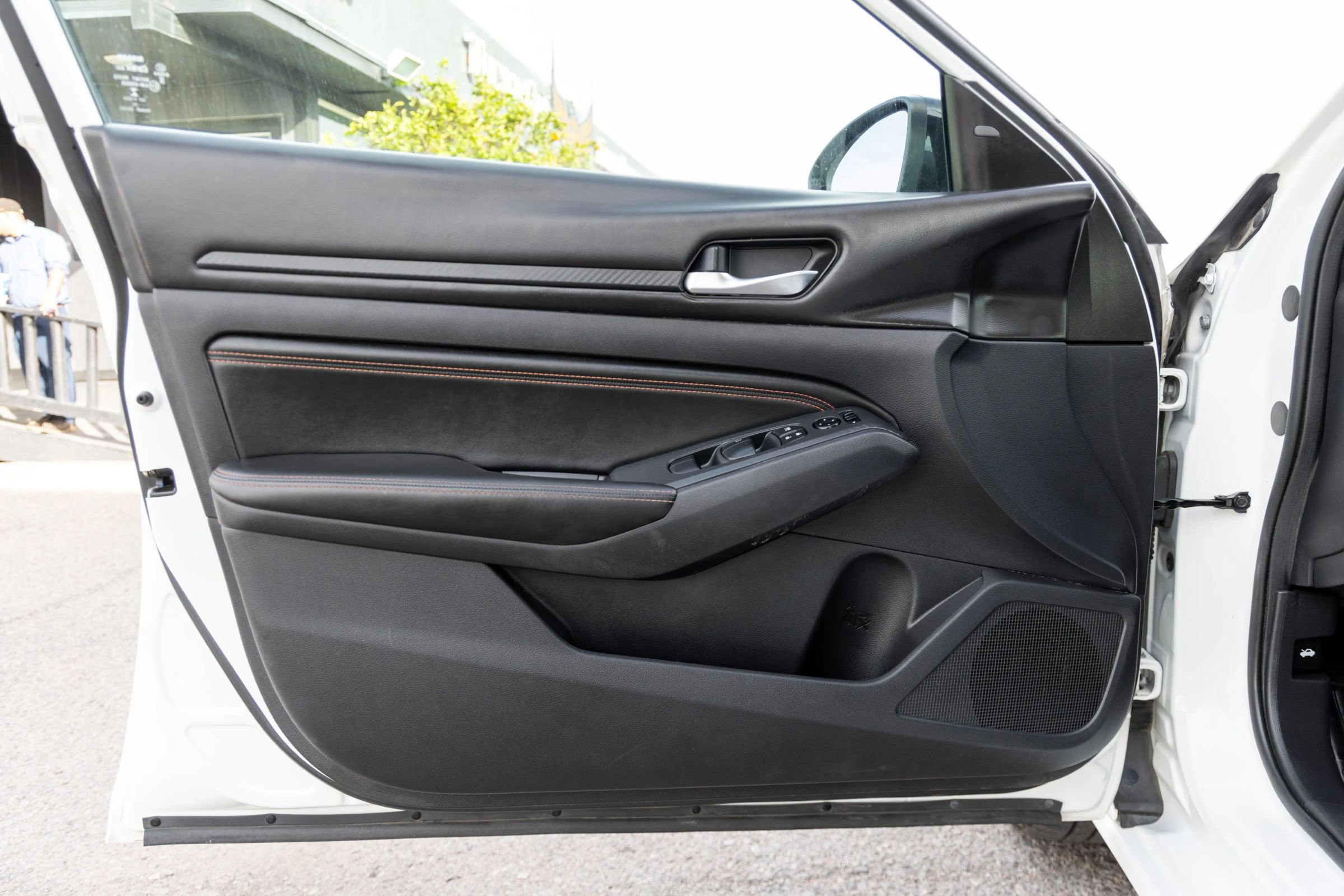 Used 2020 Nissan Altima 2.5 SR image 10