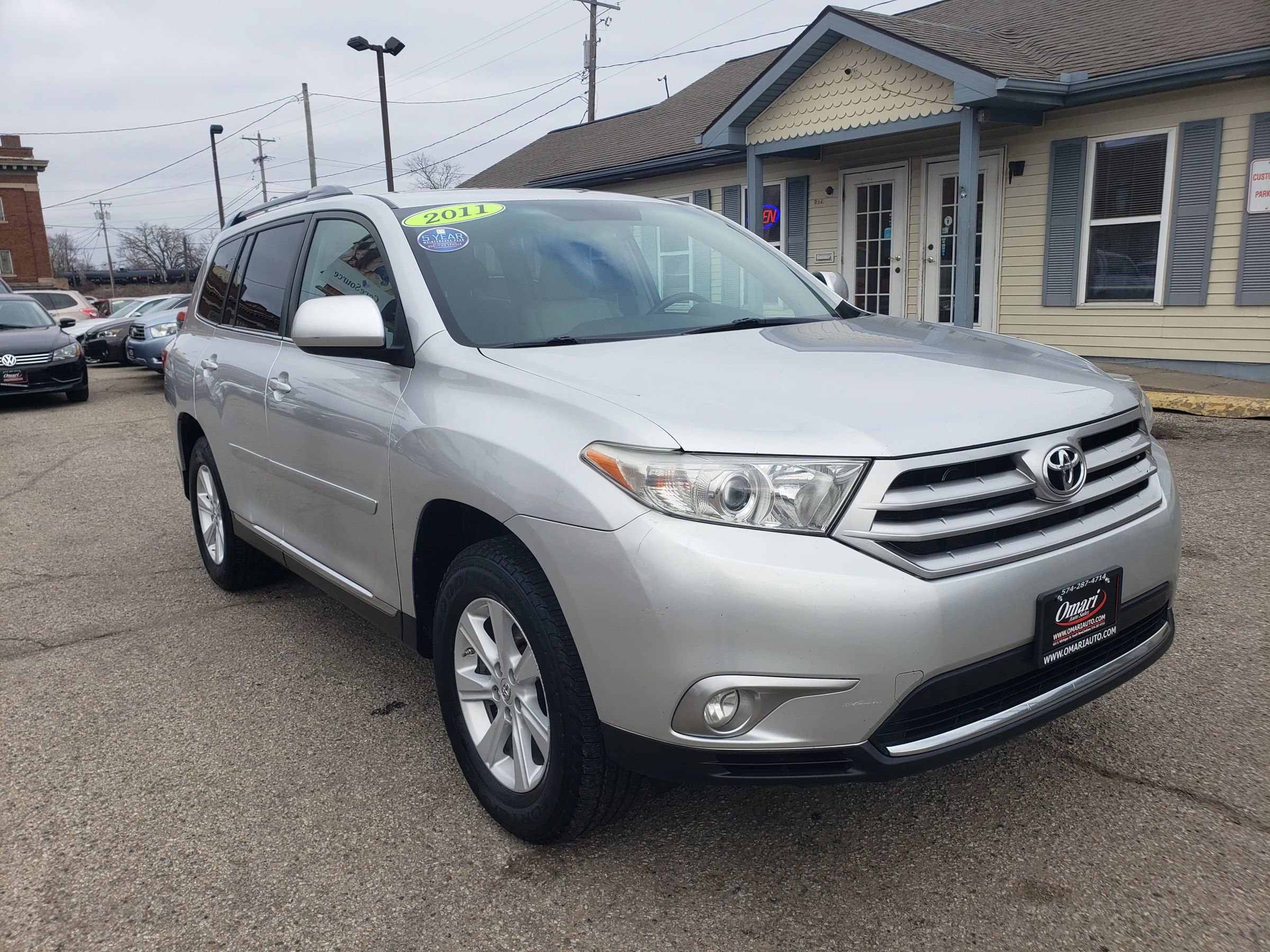 Used 2012 Toyota Highlander SE image 3