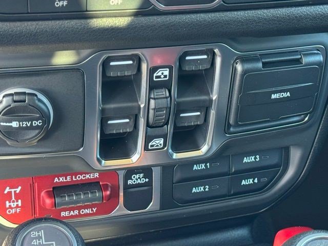 New 2026 Jeep Gladiator Sport AWD/4WD image 23