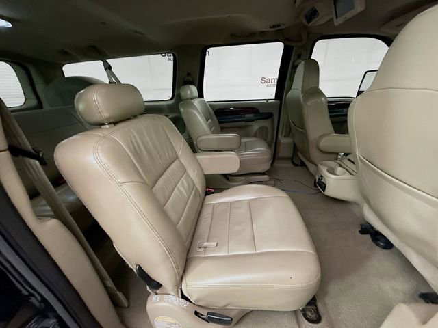 Used 2005 Ford Excursion Limited image 26