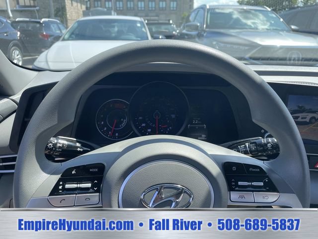 Used 2023 Hyundai Elantra SEL FWD image 25