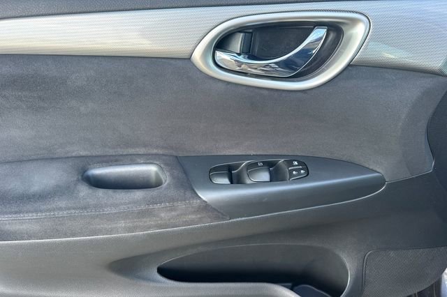 Used 2015 Nissan Sentra SR w/ Navigation Package image 13