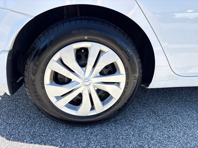 Used 2021 Nissan Versa S FWD image 7