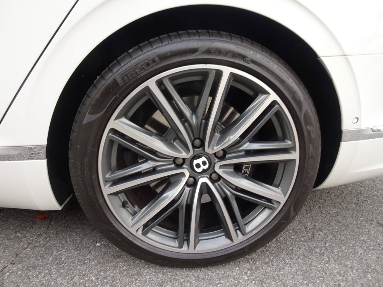 Used 2021 Bentley Flying Spur V8 AWD/4WD image 27