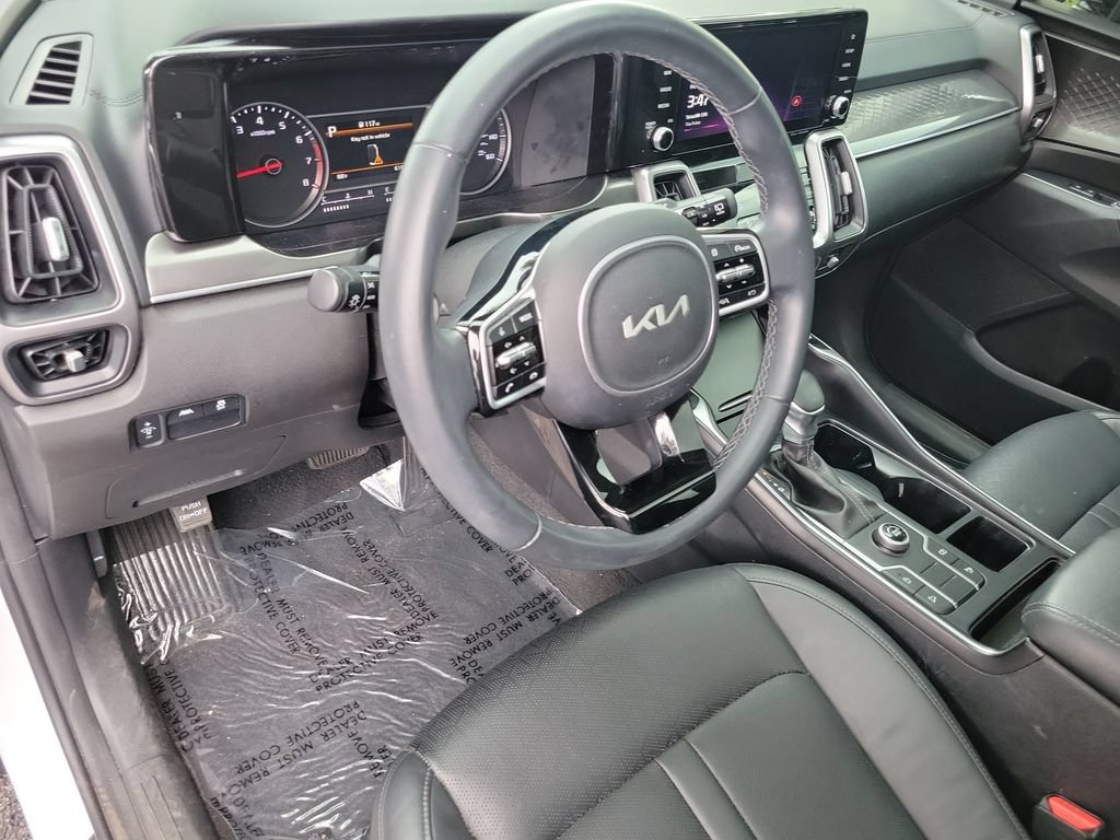 Used 2023 Kia Sorento S w/ Panoramic Sunroof Package FWD image 21