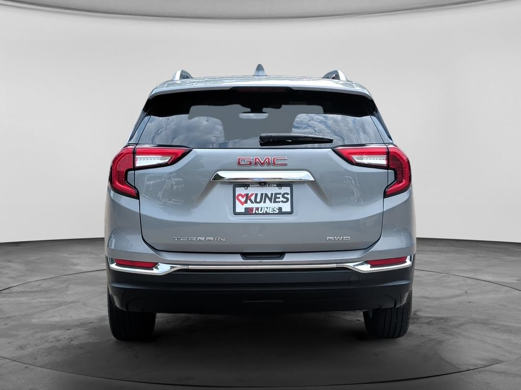 Used 2024 GMC Terrain SLT AWD/4WD image 6