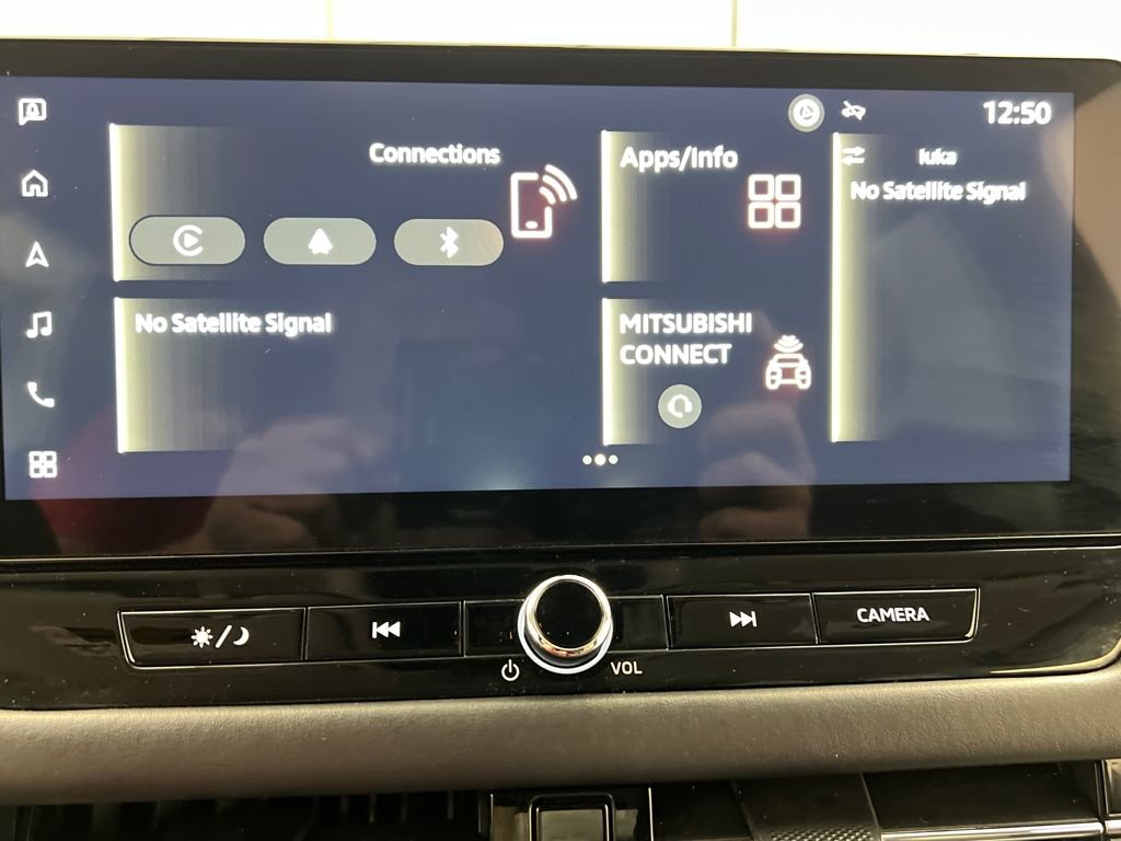 Used 2025 Mitsubishi Outlander SE image 53