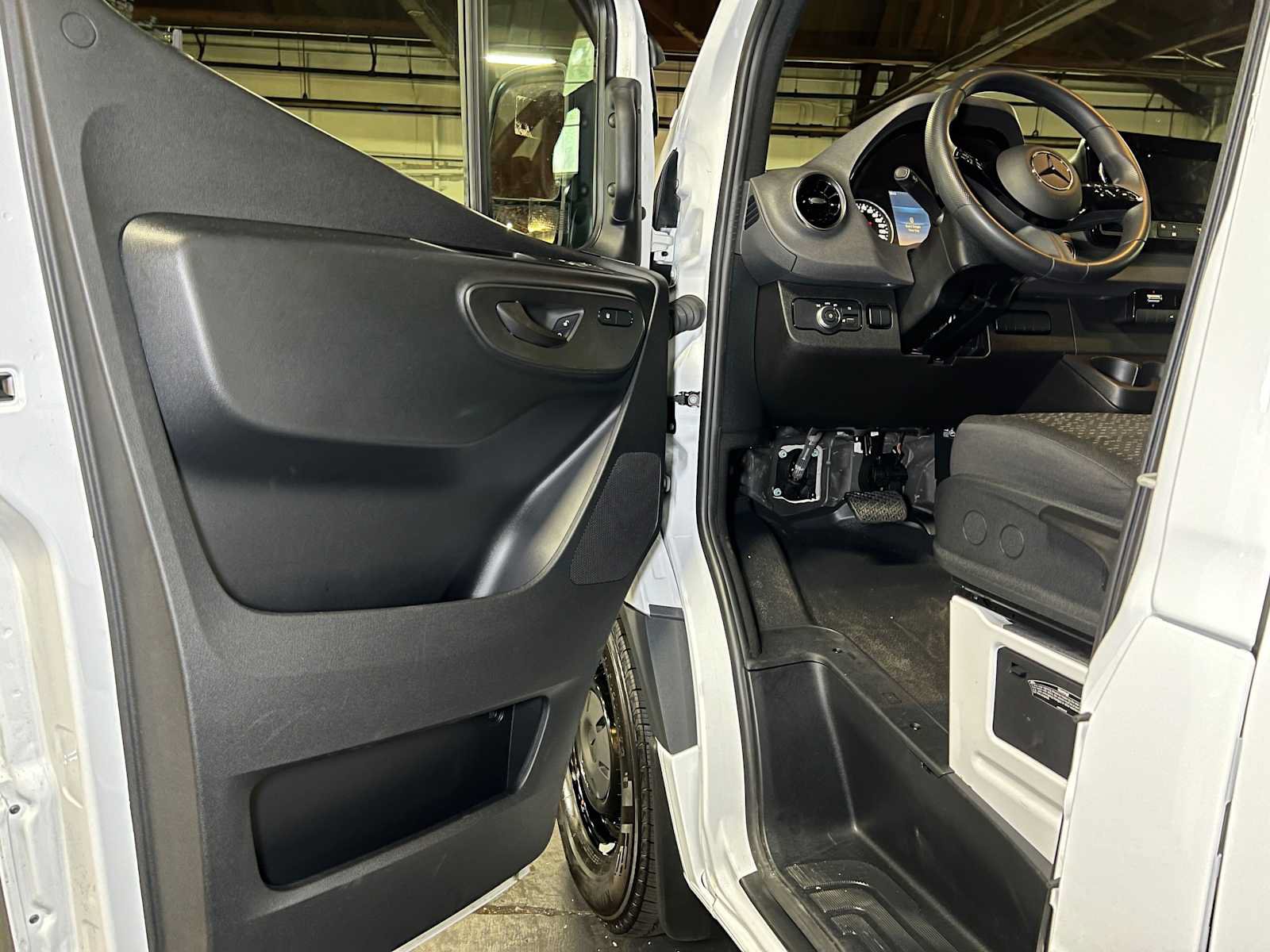 Used 2026 Mercedes-Benz Sprinter 2500 image 20