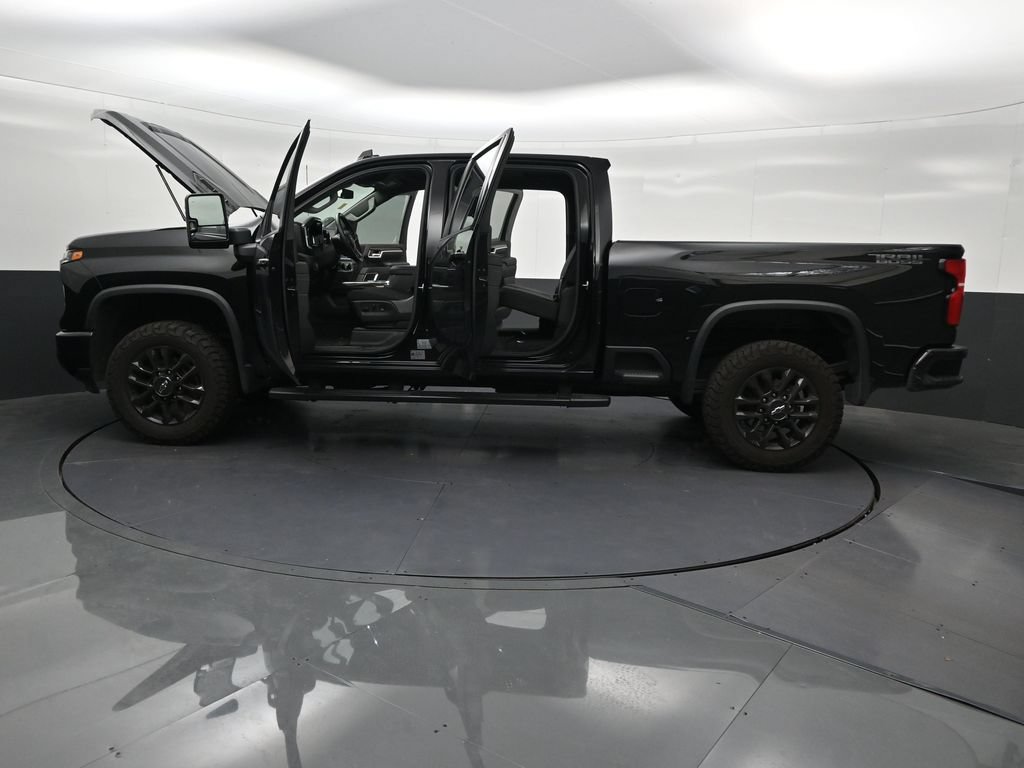 Used 2025 Chevrolet Silverado 2500 LT w/ Trail Boss Package AWD/4WD image 34