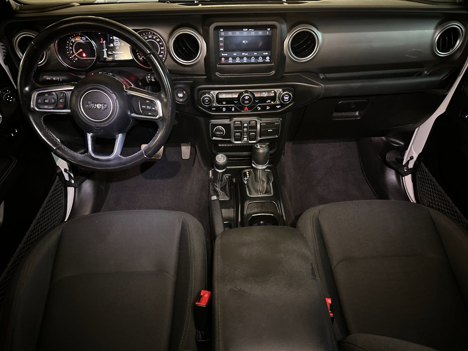 Certified 2020 Jeep Wrangler Unlimited Sahara w/ Safety Group image 12