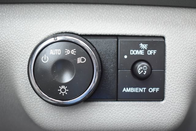 Used 2015 GMC Acadia SLE image 20