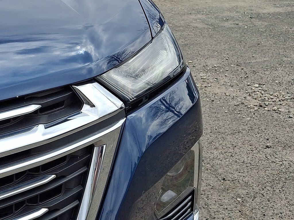 Used 2023 Chevrolet Traverse LT image 37