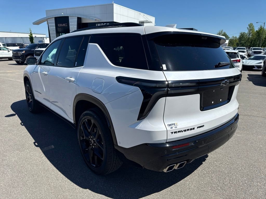 Used 2025 Chevrolet Traverse RS AWD/4WD image 3