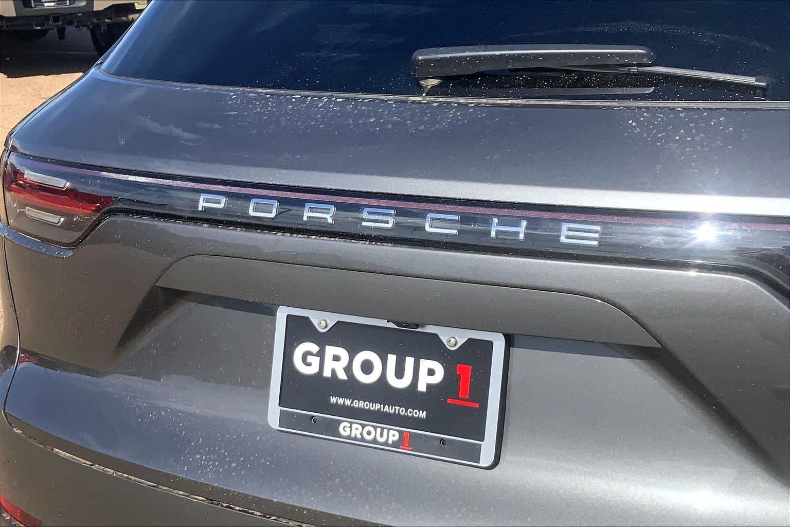 Used 2022 Porsche Cayenne AWD/4WD image 10