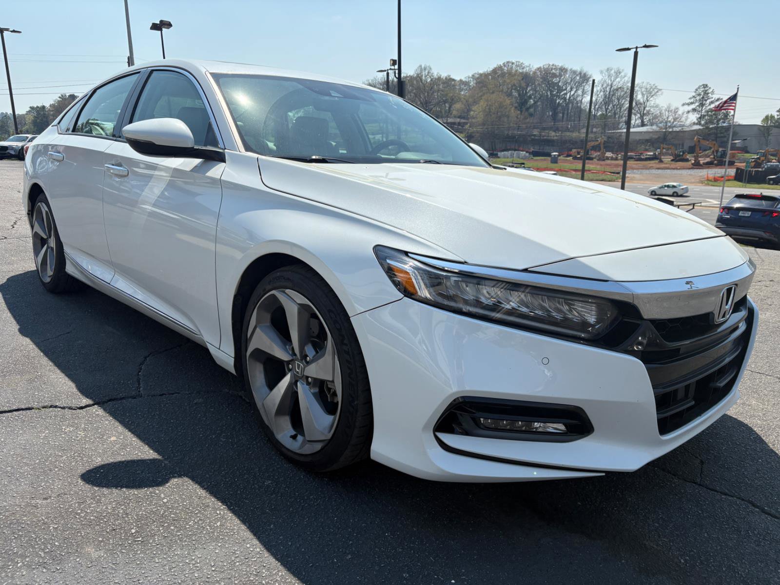 Used 2018 Honda Accord Touring image 3