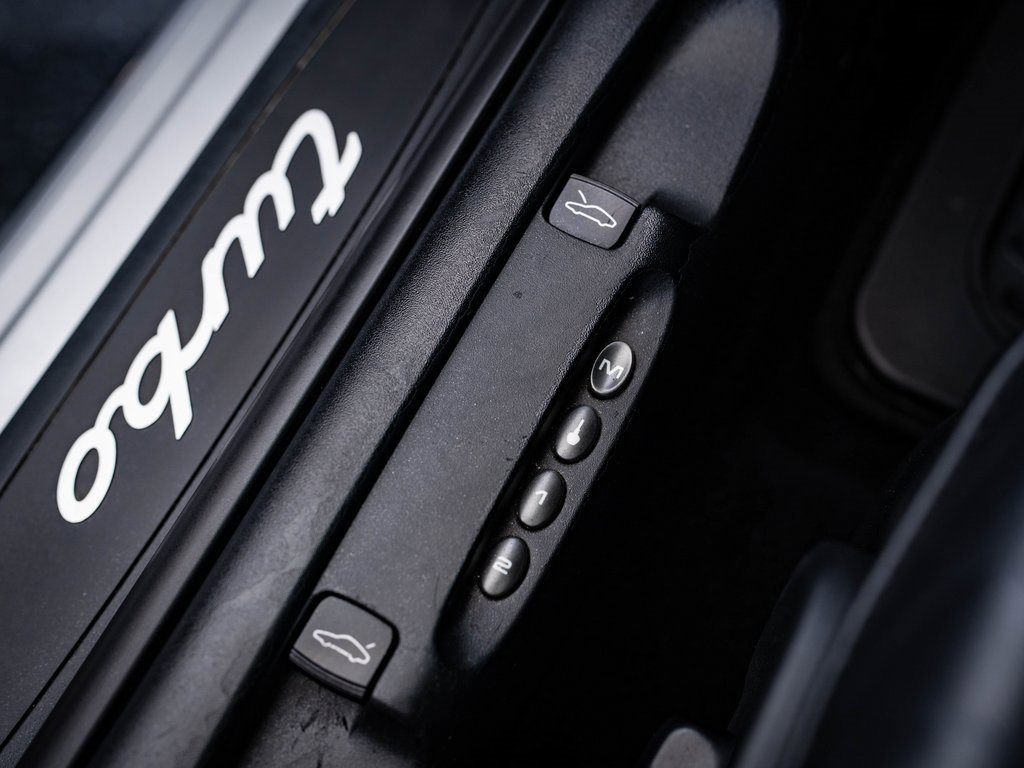 Used 2002 Porsche 911 Turbo image 30